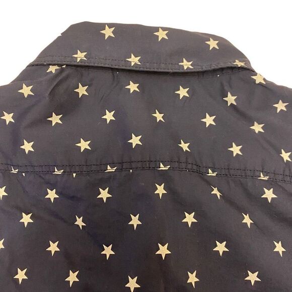 Izod Breeze Cool FX Never Tuck Classic Fit Button Down Shirt - Picture 7 of 11